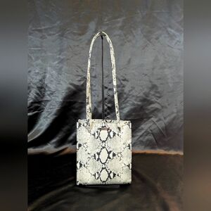 Nine West tote snakeskin faux leather python black grey red shoulder bag EUC
